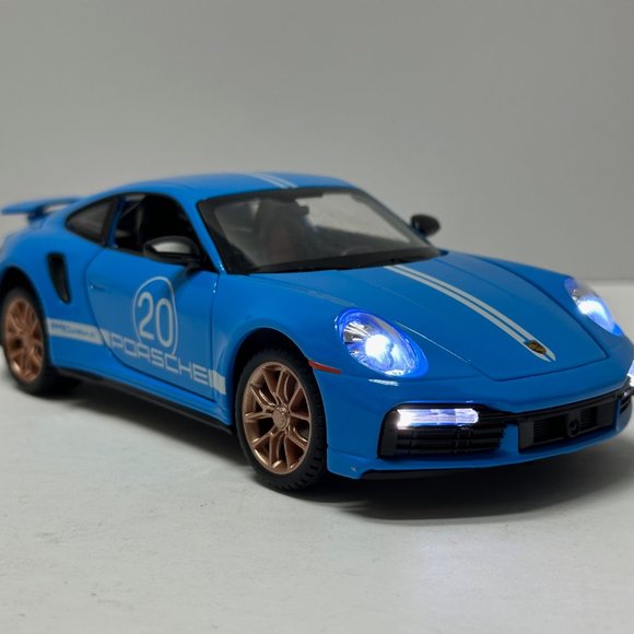 1:24 2020 Porsche 911 Turbo S Diecast With Headlight & Tailight LEDS Blue - Picture 1 of 10